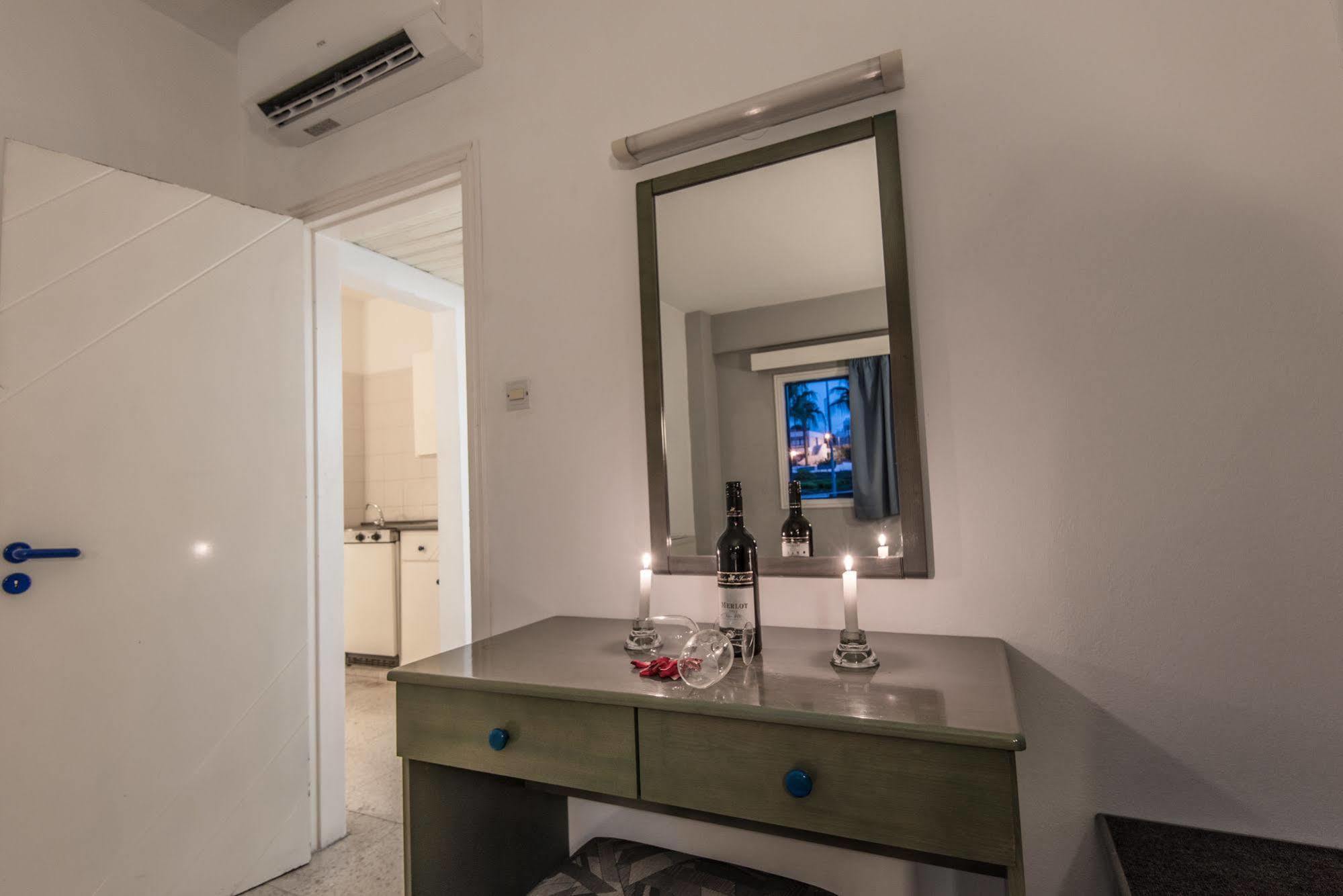 Cordelia Hotel Apartments Agia Napa Buitenkant foto