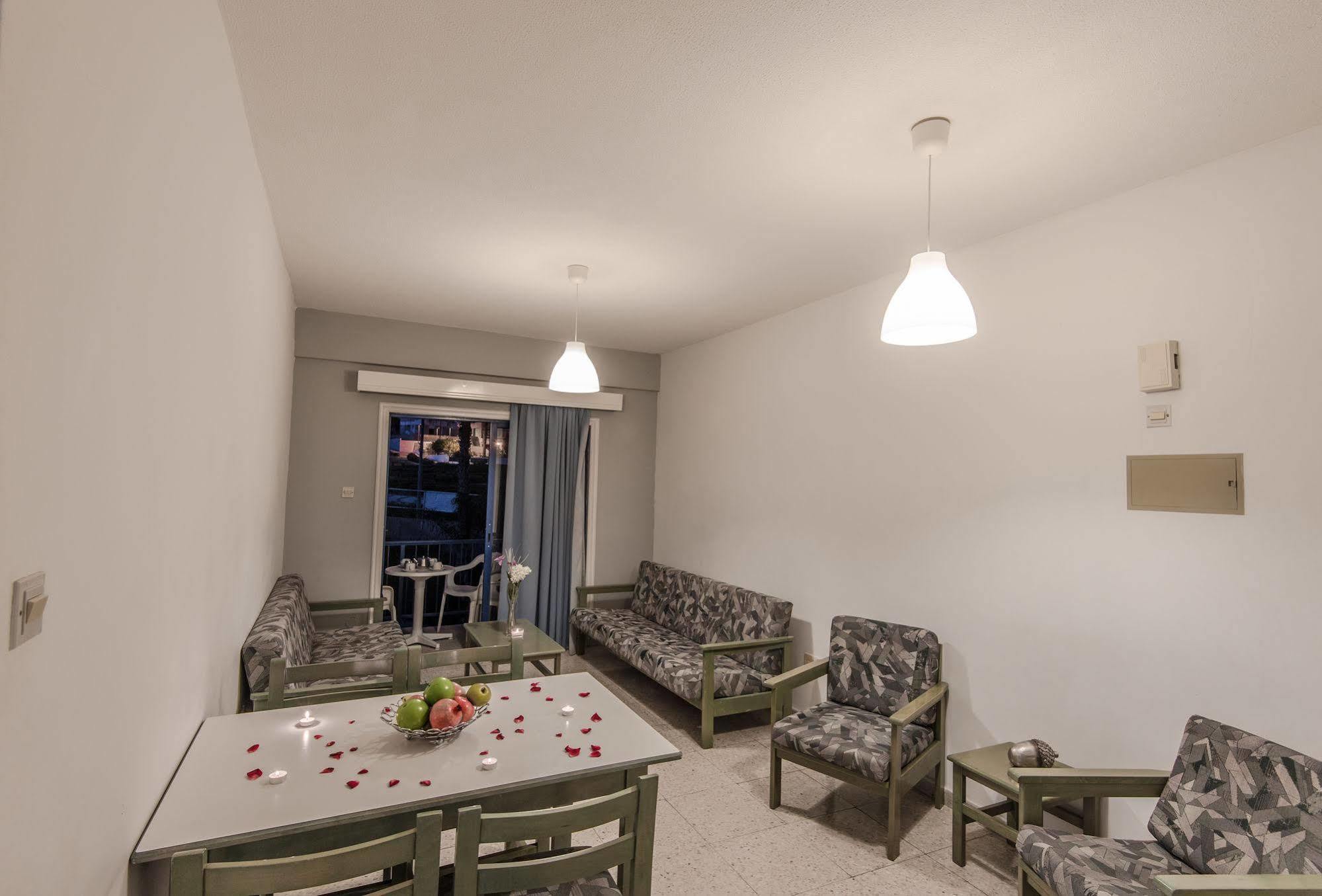Cordelia Hotel Apartments Agia Napa Buitenkant foto