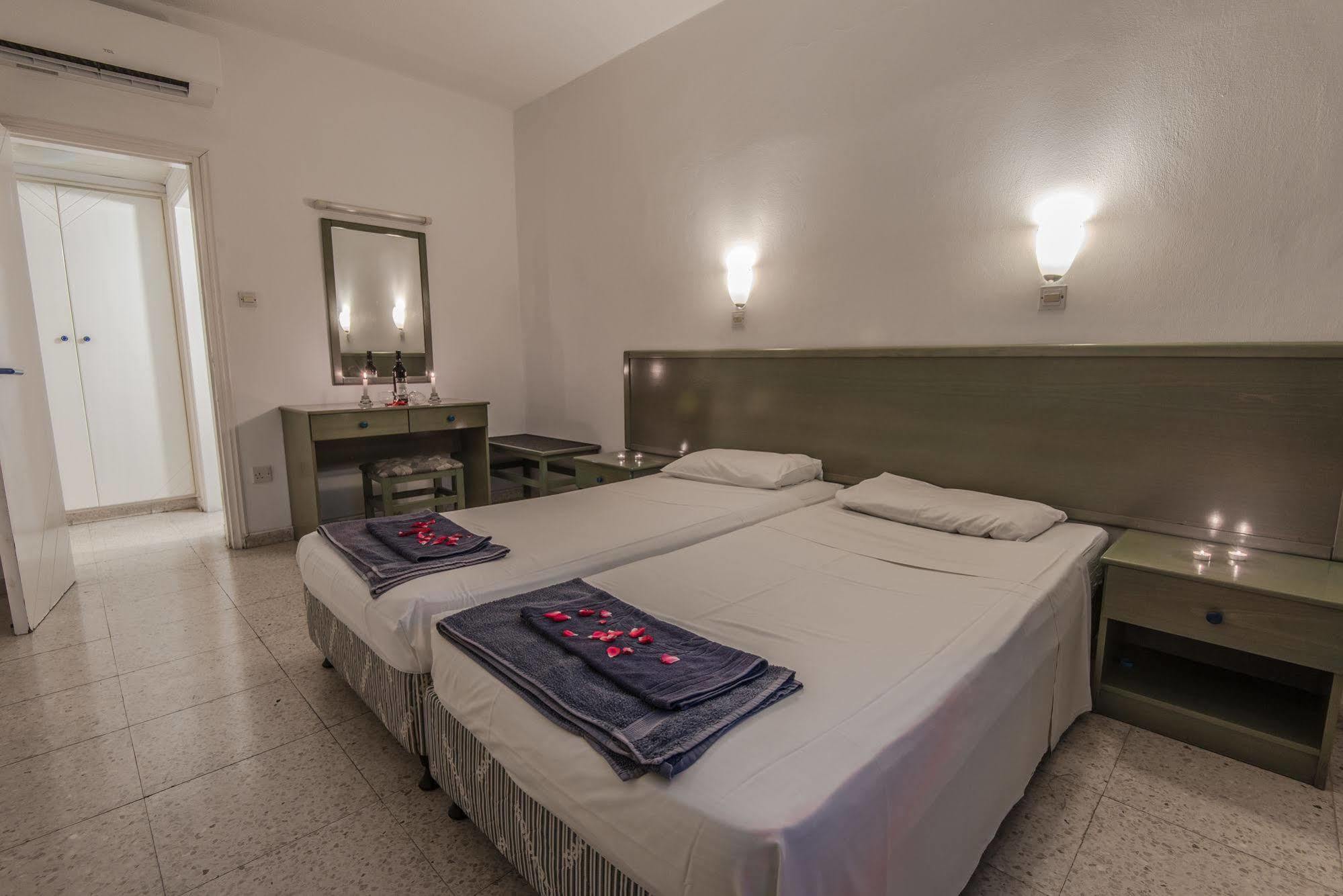 Cordelia Hotel Apartments Agia Napa Buitenkant foto